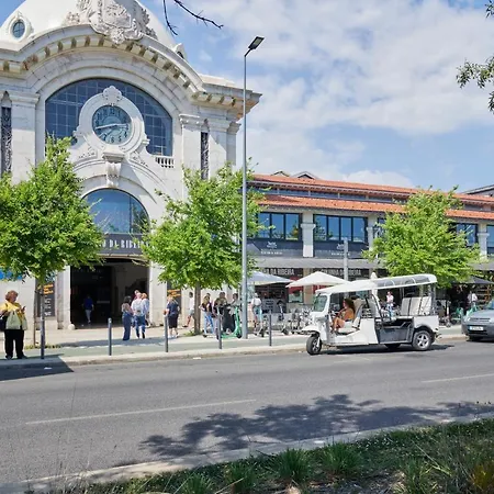 Sunny Pink Street Historical Apt, By Timecooler * Lisboa