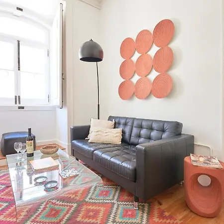 Sunny Pink Street Historical Apt, By Timecooler