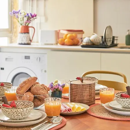 公寓 Sunny Pink Street Historical Apt, By Timecooler