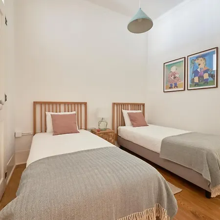 Sunny Pink Street Historical Apt, By Timecooler Апартаменты