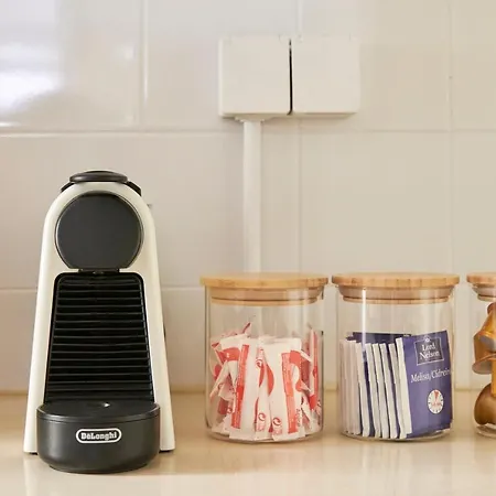 公寓 Sunny Pink Street Historical Apt, By Timecooler *