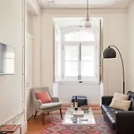 Sunny Pink Street Historical Apt, By Timecooler Lissabon