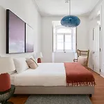 Sunny Pink Street Historical Apt, By Timecooler Апартаменты